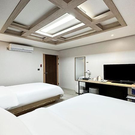 Gumi Time Hotel Exterior photo