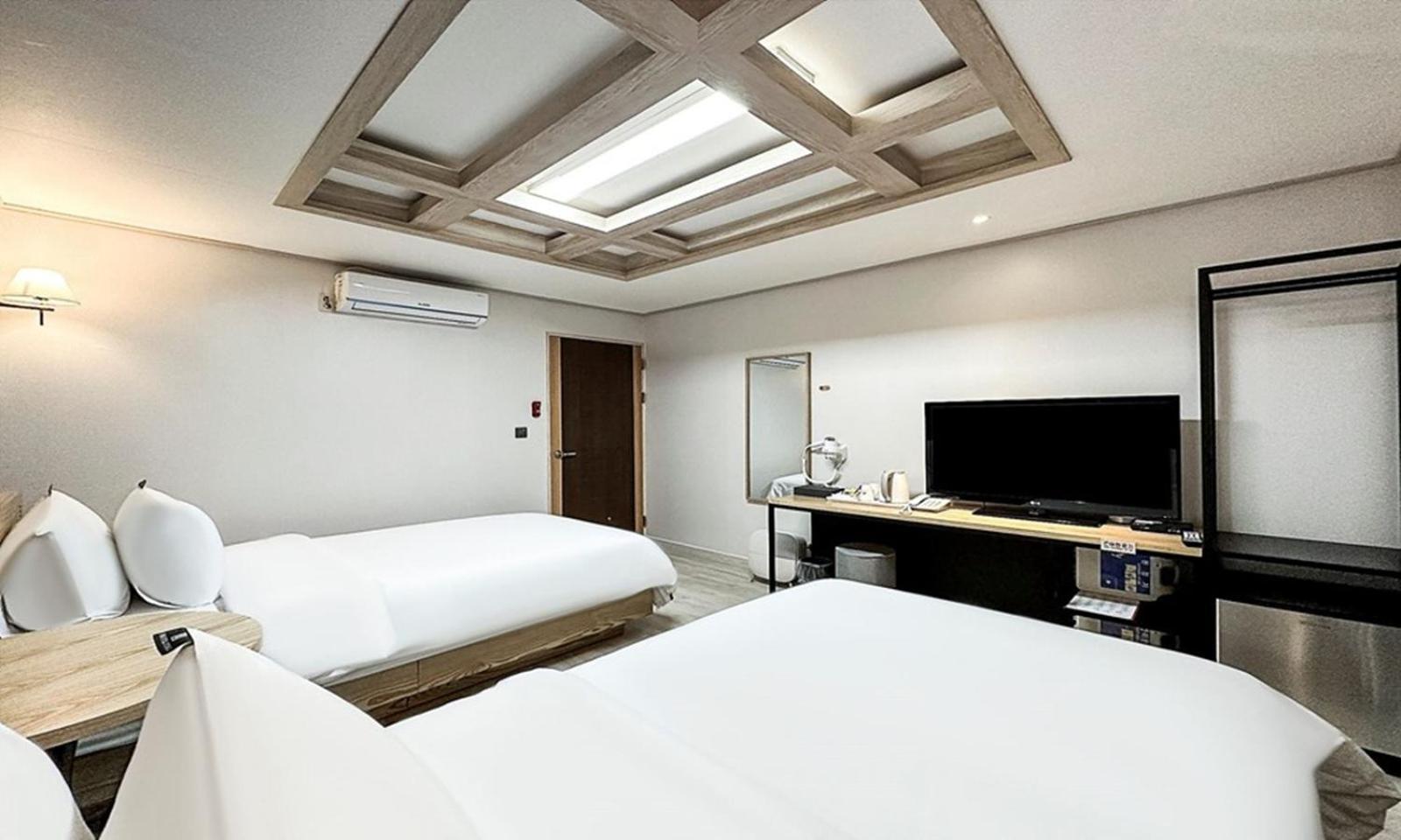 Gumi Time Hotel Exterior photo