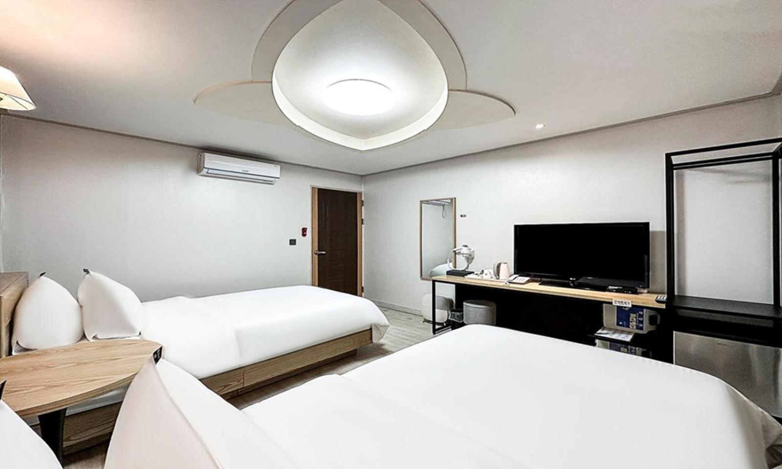 Gumi Time Hotel Exterior photo