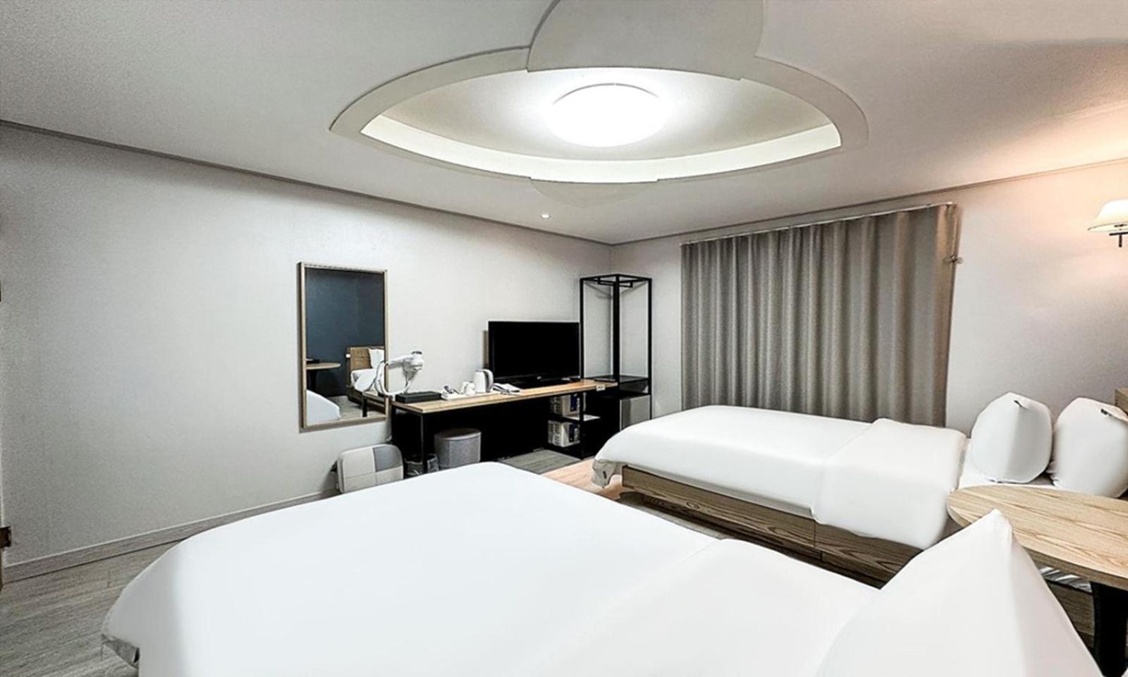 Gumi Time Hotel Exterior photo