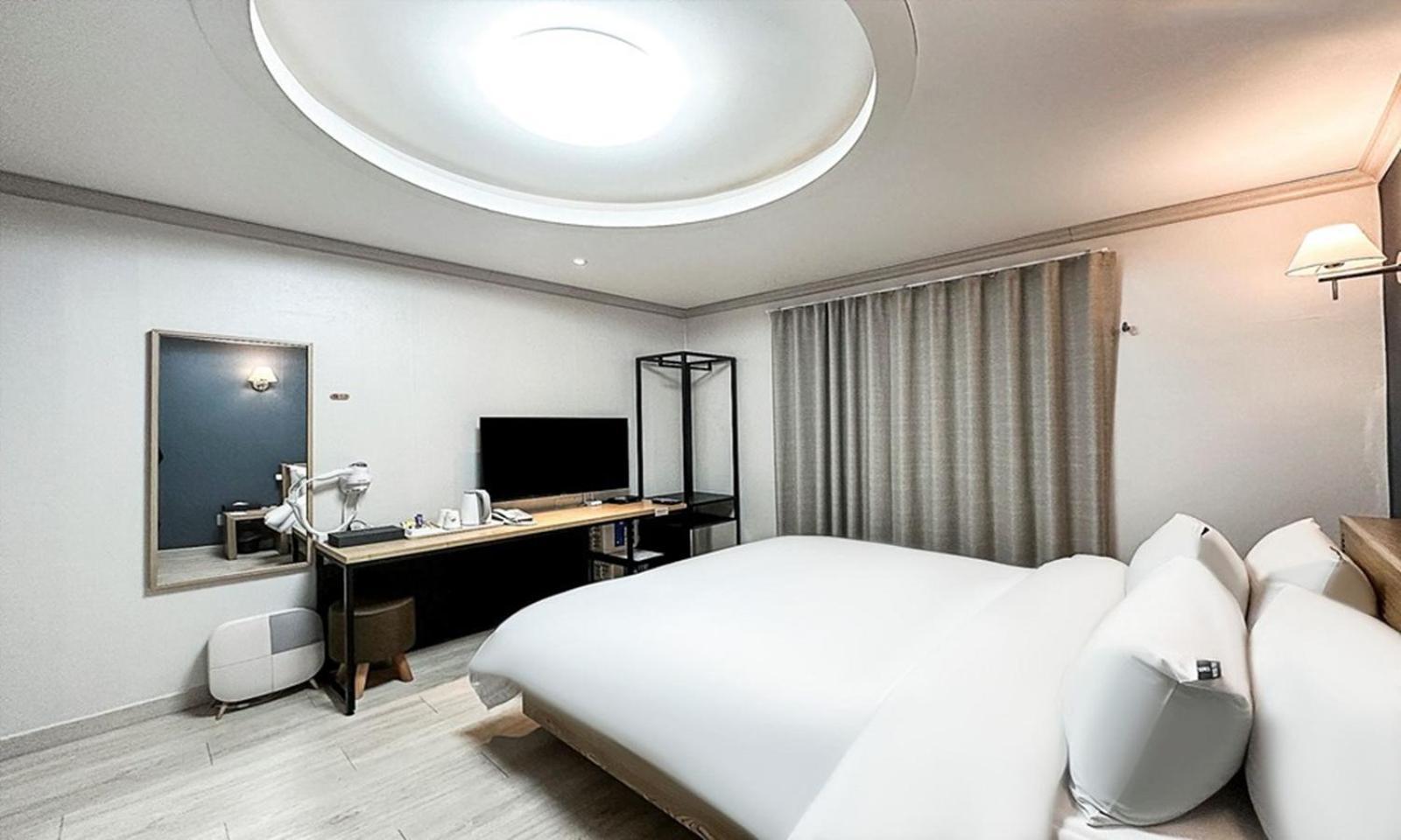 Gumi Time Hotel Exterior photo