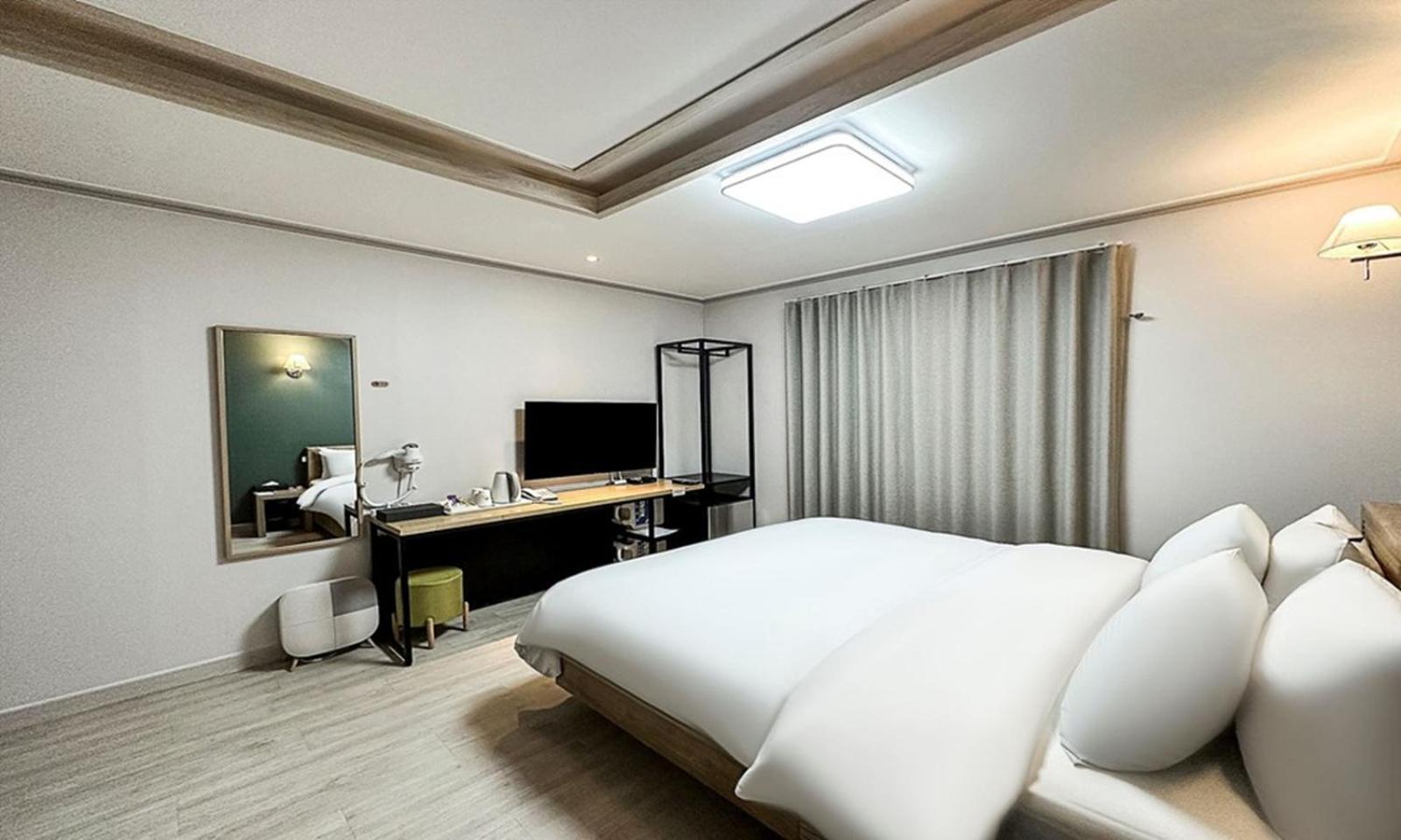 Gumi Time Hotel Exterior photo