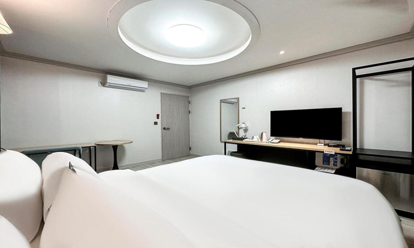 Gumi Time Hotel Exterior photo